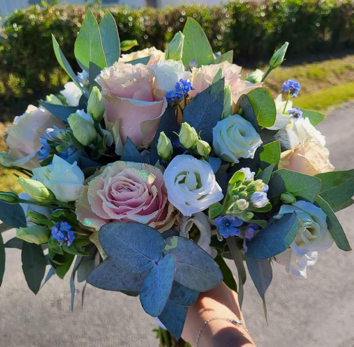  Confiez la création de bouquet de mariée à un professionnel. Adressez-vous à Tamango Fleurs à Cognac.