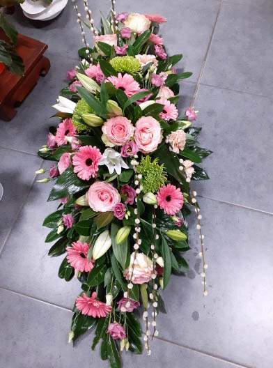 Une gerbe funéraire piquée Cognac