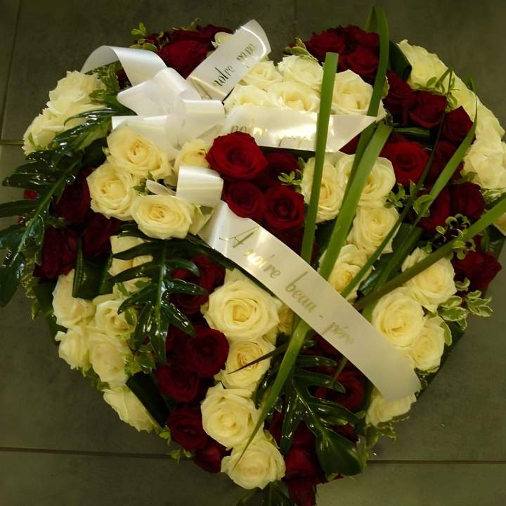 Confiez le fleurissement des sépultures de vos proches défunts à un professionnel. Faites appel à Tamango Fleurs à Cognac.